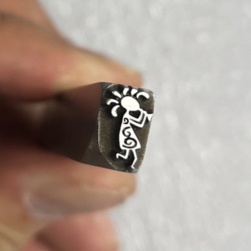 Индийский дизайн логотипа, иск – обзор и цена Leatherwork Punch